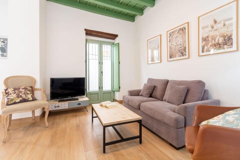 TV and multimedia, Living room, Lounge or bar