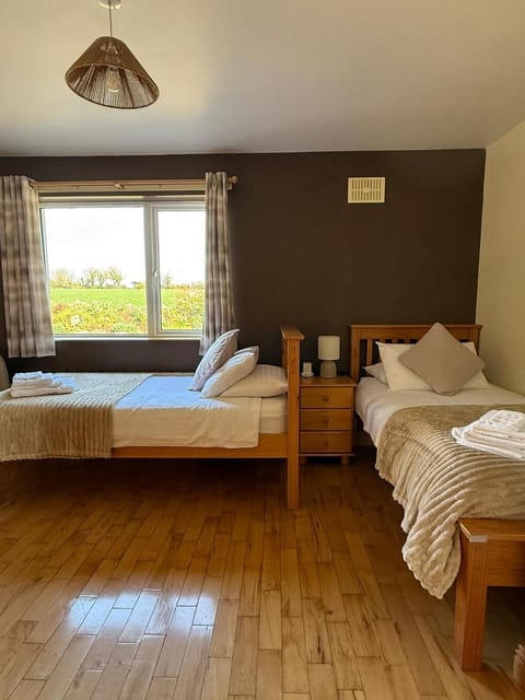 Lackandarralodge large 5BR entire house sleeps14! House in County Waterford