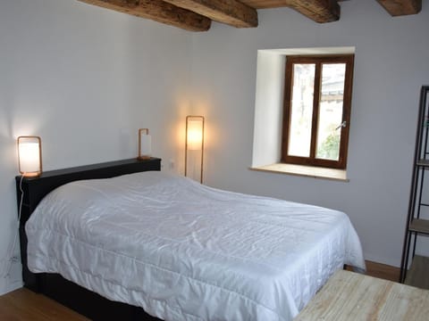 Charmante Maison de Village Rénovée - Près de Pralognan-La-Vanoise, 10 Pers, 3 Niveaux, Balcon Sud - FR-1-464-203 Chalet in Pralognan-la-Vanoise