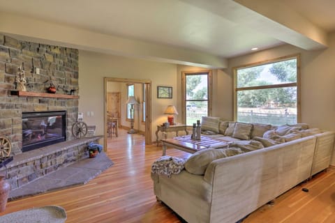 Fruita Victorian Home with Hot Tub and Mountains! House in Fruita