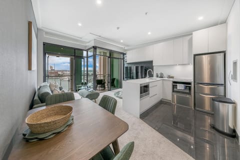Living room, Seating area, Dining area, dishwasher, oven