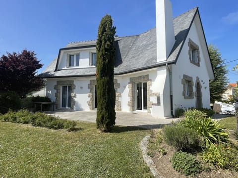 Maison plain pied 4 chambres, terrasse, jardin, parking, proche plage/commerces, Wi-Fi gratuite - FR-1-361-450 House in Saint-Pair-sur-Mer