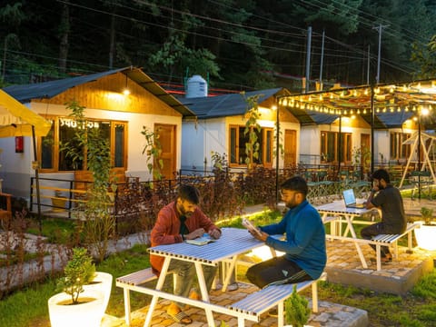 Seating area, Garden view, group of guests