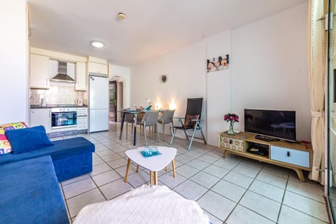 TV and multimedia, Living room, Dining area