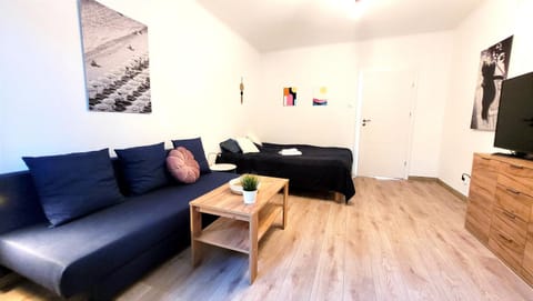 TV and multimedia, Seating area