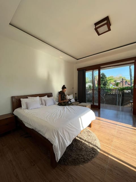 Bed, View (from property/room), Photo of the whole room, Bedroom