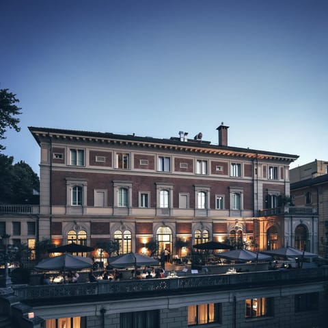 Property building, Balcony/Terrace