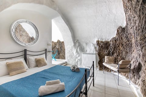 Bed, View (from property/room), Bedroom