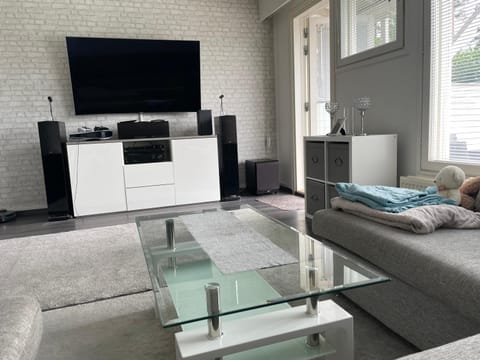 TV and multimedia, Living room, Seating area