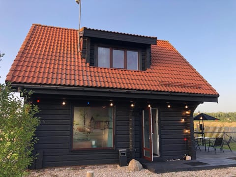Property building, Patio, Facade/entrance