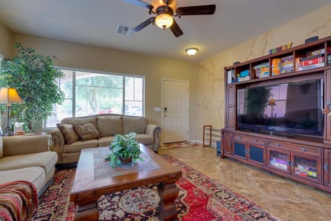 Maricopa Desert Oasis Fenced Yard with Hot Tub House in Maricopa