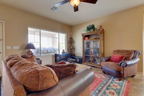 Maricopa Desert Oasis Fenced Yard with Hot Tub House in Maricopa