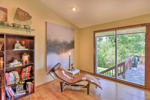 Norfork Lake Getaway Deck, 6 Mi to Main St! House in Norfork Lake