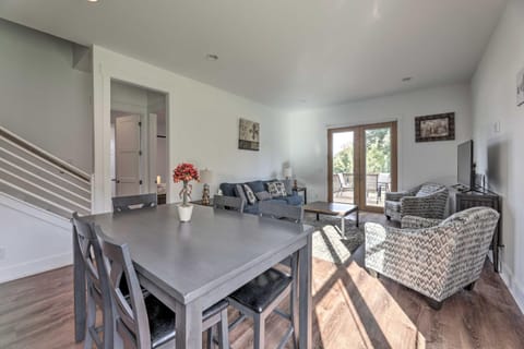 Mt Juliet Home Steps to Old Hickory Lake! House in Mount Juliet