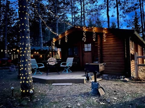 Lakeshore Lily Pad House in Hayward