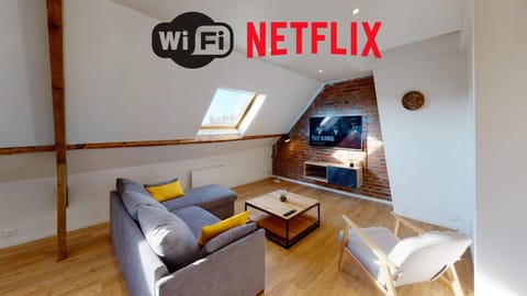 TV and multimedia, Living room, locker