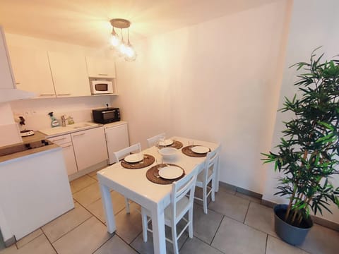 Le Baou Beni - Piscine, Climatisation & Parking Apartment in Gréoux-les-Bains