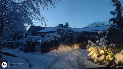 Property building, Day, Winter