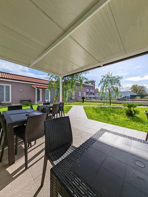 Property building, Patio, Summer, Garden, View (from property/room), Dining area, Garden view, Landmark view, Mountain view, Breakfast