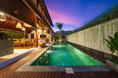 Dua villas Bali - Modern Balinese Escape Villa in Mengwi