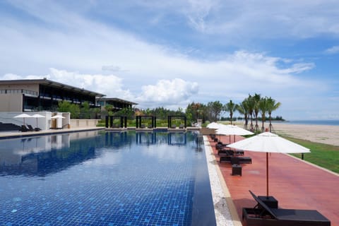 Pool view, Sea view, Swimming pool, Swimming pool, sunbed