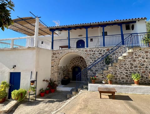 Property building, Facade/entrance, Garden, Inner courtyard view