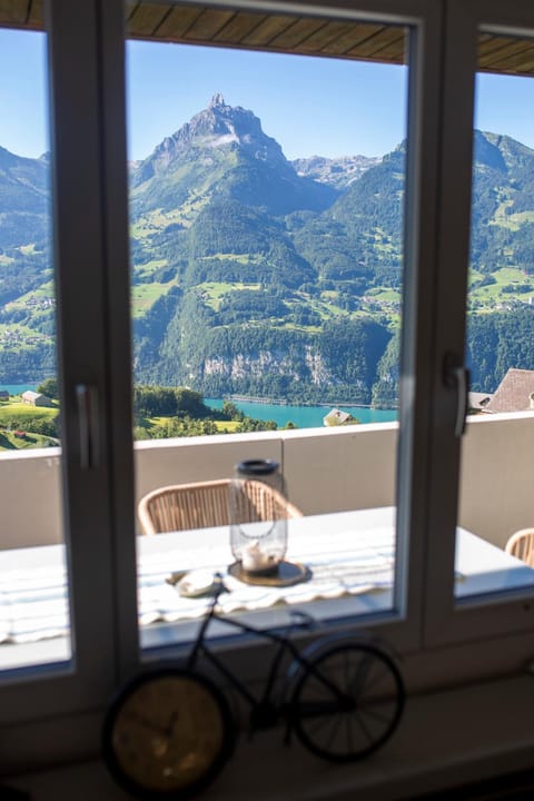Balcony/Terrace, Balcony/Terrace, Lake view, Mountain view