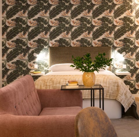 Bed, Living room, Bedroom