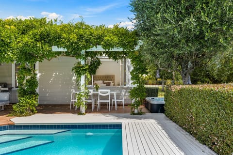 Riverview Retreat House in Auckland