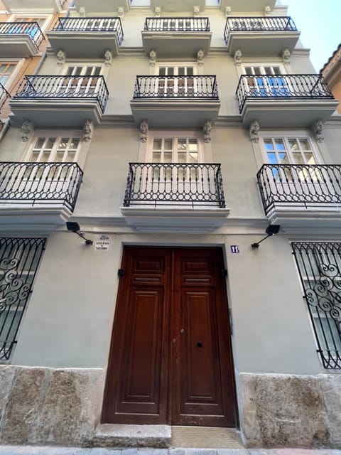 Property building, Facade/entrance