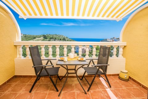 Patio, Natural landscape, View (from property/room), Balcony/Terrace, Balcony/Terrace, Seating area, Sea view