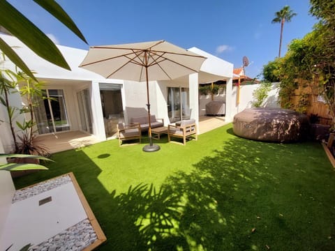 Property building, Garden, Garden view