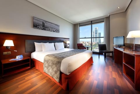 Bed, View (from property/room), Photo of the whole room, Decorative detail, Bedroom