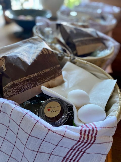 Breakfast, Breakfast, Continental breakfast