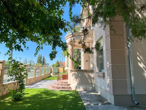 Property building, Garden
