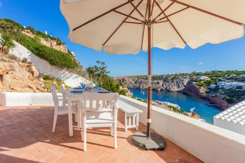 Property building, Balcony/Terrace, Living room