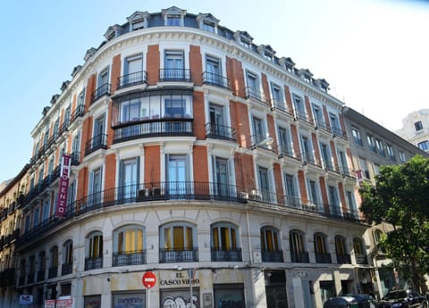 Property building, Neighbourhood, Area and facilities