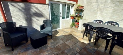 Patio, Balcony/Terrace