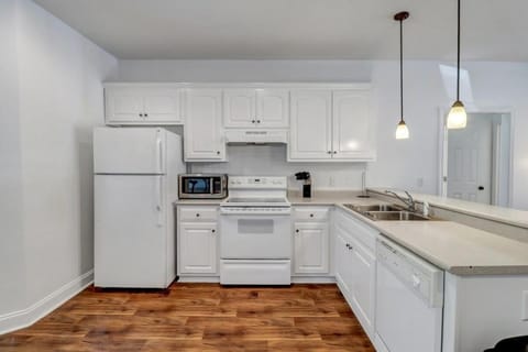 Eagle's Refuge - Close to GSU & Paulson Stadium Villa in Statesboro