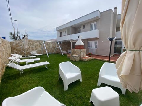 Spring, Garden, Garden view, sunbed