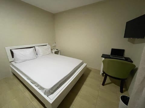 Bed, Photo of the whole room, Business facilities, Bedroom