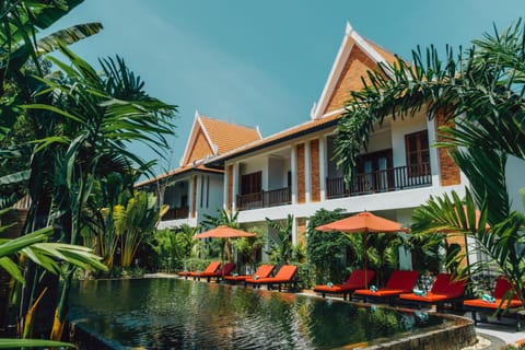 Property building, Swimming pool