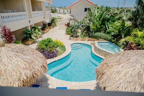 Garden, View (from property/room), Balcony/Terrace, Swimming pool, sunbed