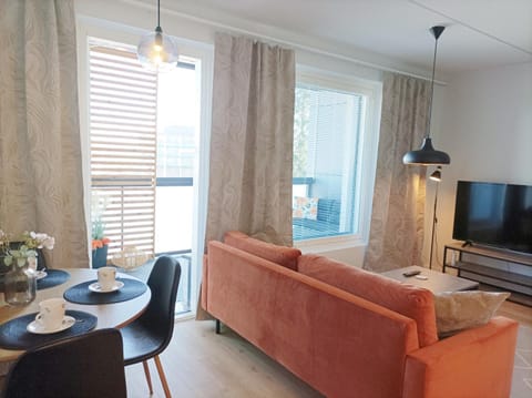 Ihana uusi huoneisto keskustassa, ilmainen autopaikka! Apartment in Finland