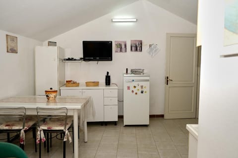 TV and multimedia, Dining area