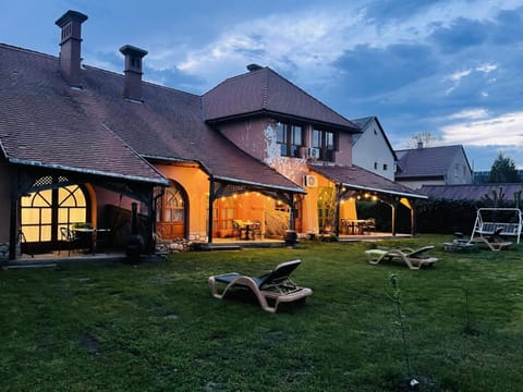 Property building, BBQ facilities, Garden, Garden view, Sunset, sunbed