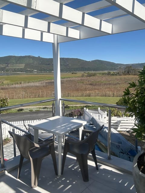 Patio, Day, Natural landscape, View (from property/room), Balcony/Terrace