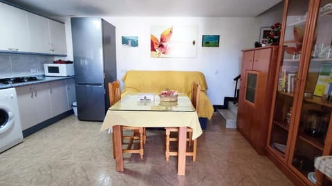 Dining area, Communal kitchen