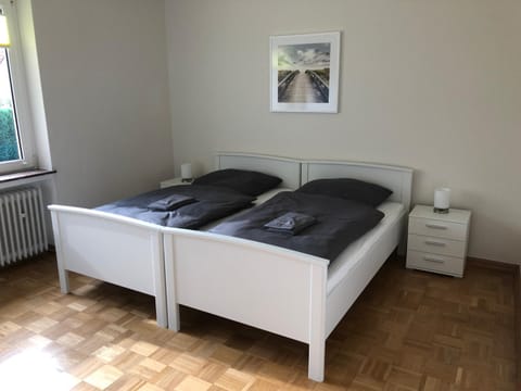Staff, Photo of the whole room, Bedroom