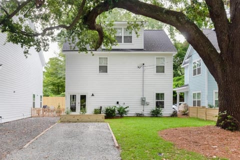 Southern Charming New Home-Mins to Beach & DT House in Mount Pleasant